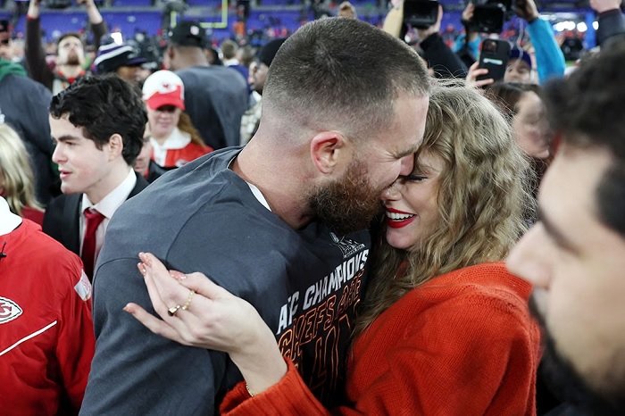 Taylor Swift 'very sweet' as NFL star opens up her impact within Kansas City Chiefs camp