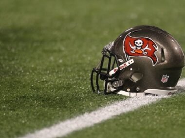 NFL Announces Fine For Bucs Defender From Eagles Game