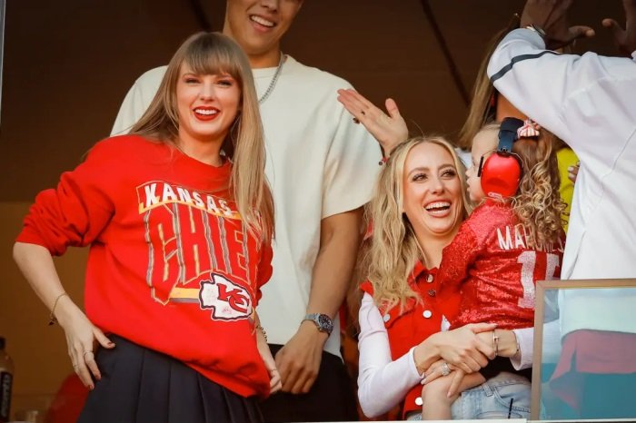 Pro Football HoF Reveals Taylor Swift Reaction If Chiefs Don't Make It To The Super Bowl