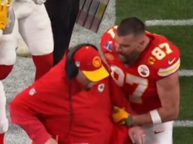 Frustrated Travis Kelce confronts Andy Reid on Chiefs’ sideline
