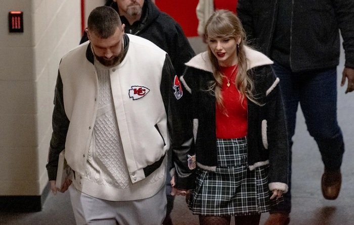 Taylor Swift sends hidden message to Travis Kelce as she heads to Singapore