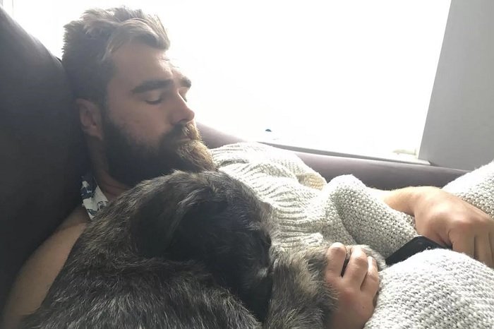 Jason Kelce talks about how his kids are coping after losing adorable dog, Winnie