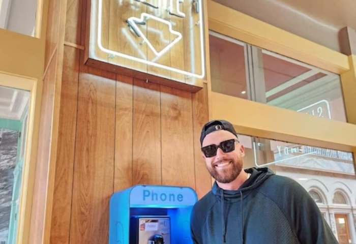 Travis Kelce's Pizza Order Unveiled at Local Cleveland Restaurant