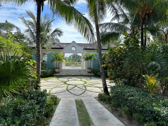 Inside Taylor Swift and Travis Kelce’s $15K-a-night Bahamas vacation home with 3 butlers