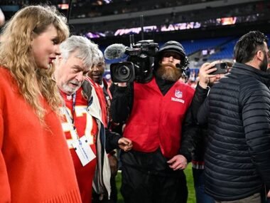 Travis Kelce's Dad's Three-Word Response to Taylor Swift Marriage Claim